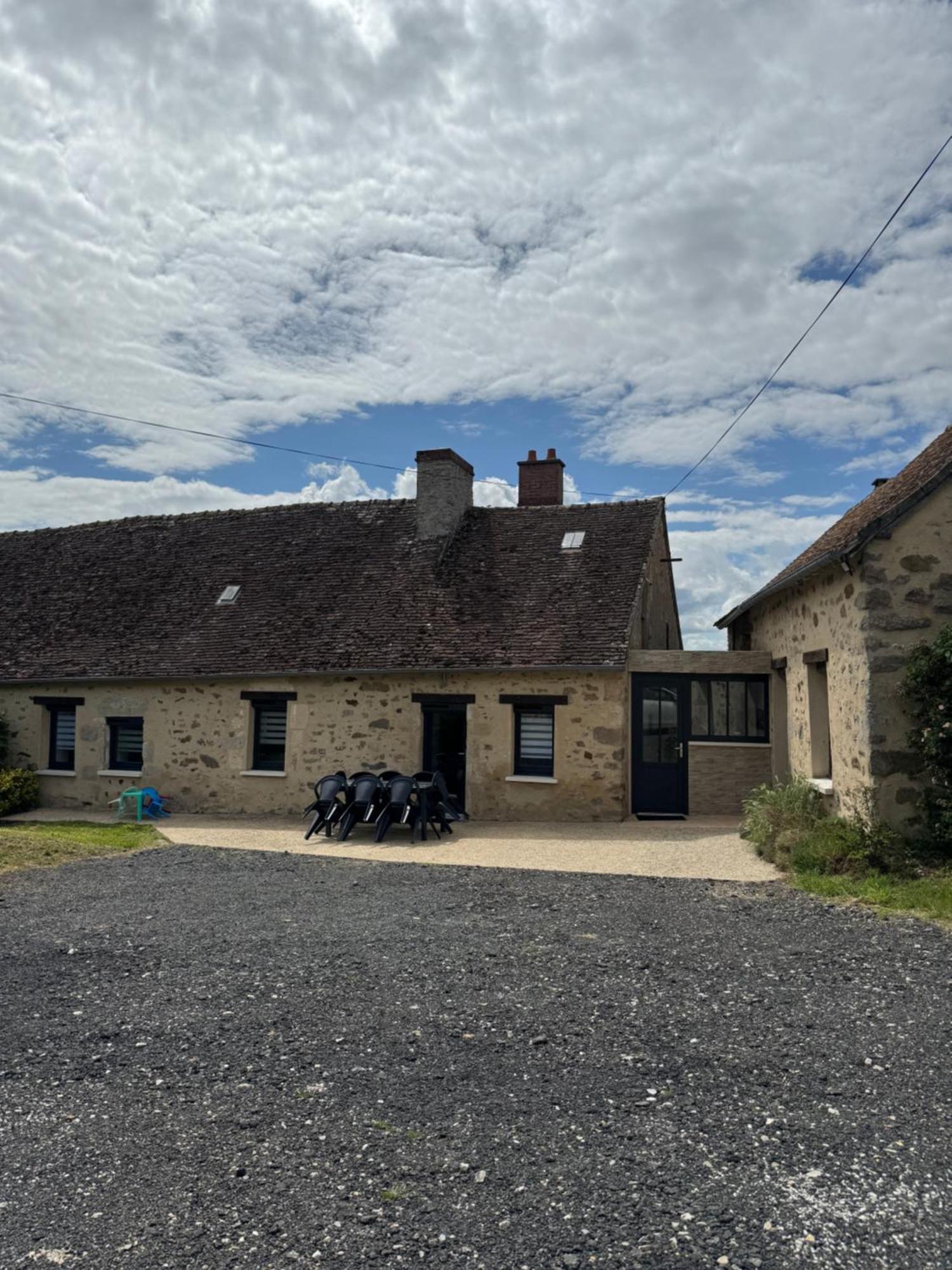 Pause Detente A La Campagne ! Saint-Victeur Exterior photo